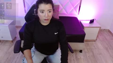 Snapshot of naanaky_tay chatting on October 27, 2025, 12:09 pm TARA online show from October 27, 2025, 12:09 pm