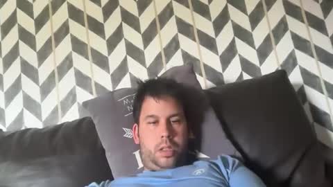 jesussevilla online show from April 10, 2026, 2:33 pm