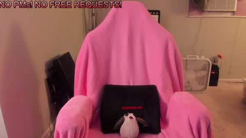 Natalie Marlo online show from January 17, 2025, 8:34 am