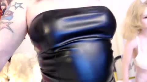 Nadia Vixen online show from May 15, 2026, 11:12 pm