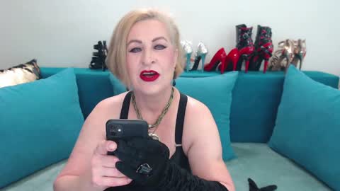 Snapshot of nadiafemdom chatting on May 15, 2026, 7:54 pm NadiaFemDom online show from May 15, 2026, 7:54 pm