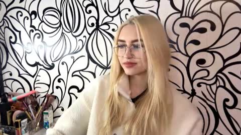 Katrin online show from February 10, 2026, 7:51 pm