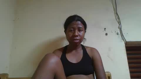 nadiasando online show from November 18, 2025, 7:51 pm