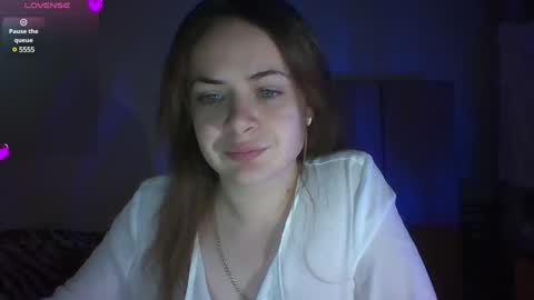 nadiiamorgun online show from December 8, 2024, 6:28 pm