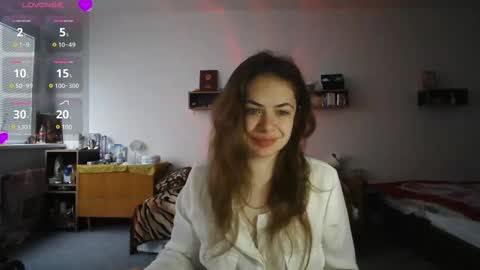 nadiiamorgun online show from March 7, 2025, 6:24 am