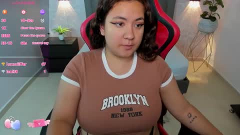 Nadine online show from January 17, 2025, 7:27 pm