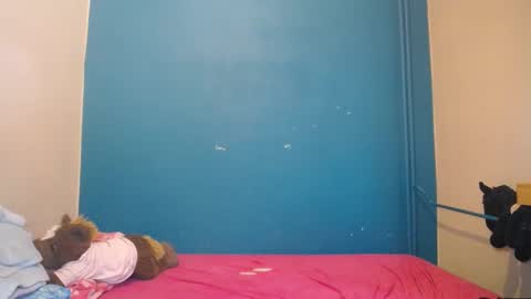 nadinnnea online show from February 18, 2025, 11:33 am