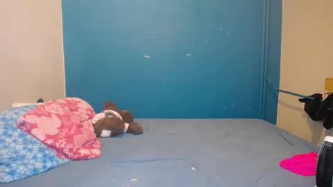 nadinnnea online show from March 7, 2025, 6:43 pm