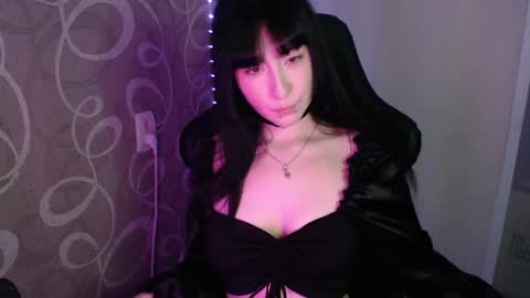 Naemi online show from September 11, 2025, 2:06 pm