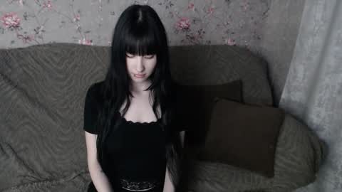 Naemi online show from February 16, 2026, 2:46 pm