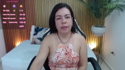 Snapshot of nahia_13 chatting on January 13, 2025, 12:02 pm N A H I A online show from January 13, 2025, 12:02 pm