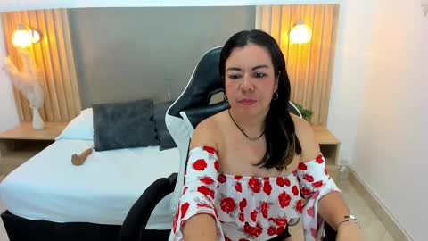 Snapshot of nahia_13 chatting on January 26, 2025, 5:13 am N A H I A online show from January 26, 2025, 5:13 am