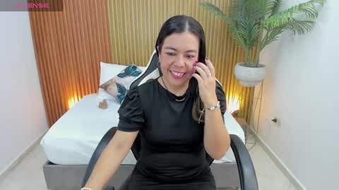 Snapshot of nahia_13 chatting on January 31, 2025, 12:07 pm N A H I A online show from January 31, 2025, 12:07 pm