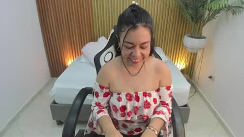 Snapshot of nahia_13 chatting on February 11, 2025, 11:54 am N A H I A online show from February 11, 2025, 11:54 am