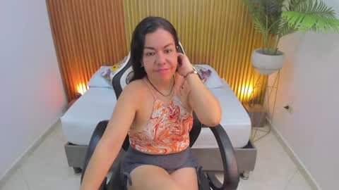 Snapshot of nahia_13 chatting on February 27, 2025, 5:24 am N A H I A online show from February 27, 2025, 5:24 am