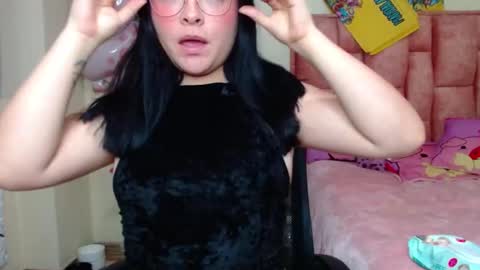 nahia cute     only   online show from February 19, 2025, 5:49 pm