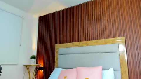 Snapshot of nahiaras_herz chatting on October 11, 2025, 12:15 pm N A H I online show from October 11, 2025, 12:15 pm