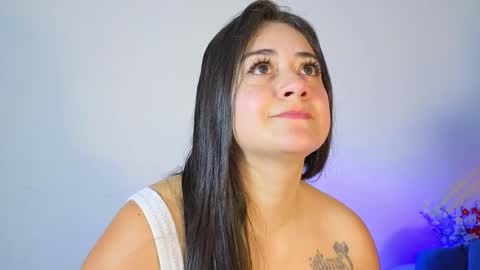 Nahomi  online show from April 7, 2026, 10:48 am