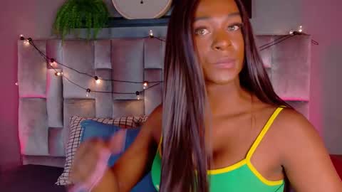 Snapshot of nahomicampbell_ chatting on February 6, 2026, 7:50 pm VICTORIA online show from February 6, 2026, 7:50 pm