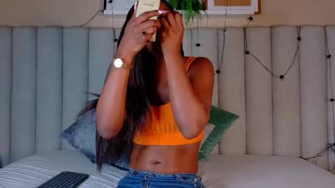  VICTORIA  online show from May 20, 2026, 8:37 pm