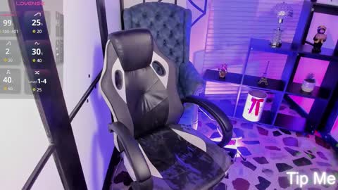 Nahomi online show from October 18, 2025, 6:05 am