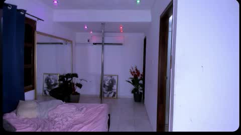 nahomy_hancook online show from January 9, 2026, 6:42 pm