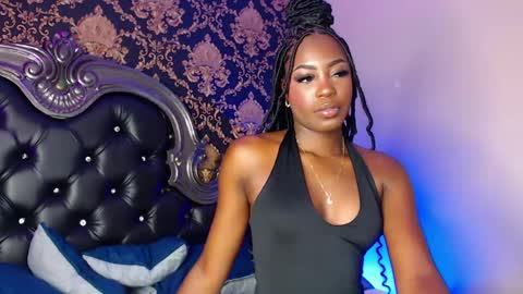 Naia online show from November 12, 2025, 8:08 pm