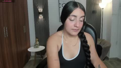 Snapshot of naiah_blue chatting on June 19, 2026, 6:56 pm naiah_blue online show from June 19, 2026, 6:56 pm