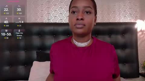 naiaramasson_ online show from April 16, 2026, 1:12 pm