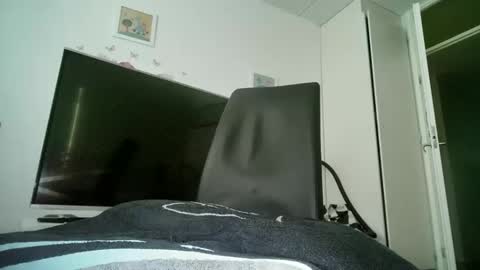 Snapshot of naimando353223 chatting on November 15, 2025, 8:55 am naimando353223 online show from November 15, 2025, 8:55 am