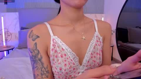 Naisha Ford online show from September 26, 2025, 3:43 am