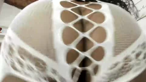 NAJAYLAINDEPENDENT MODEL online show from February 3, 2025, 9:19 am