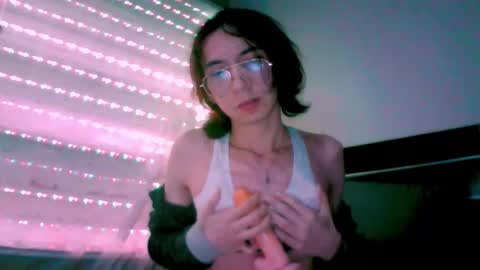 Snapshot of najimi_uwu chatting on October 4, 2025, 3:15 am NAJI online show from October 4, 2025, 3:15 am