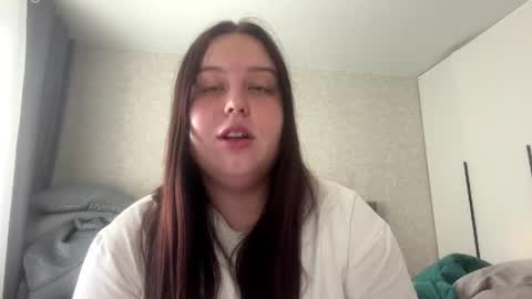 Snapshot of nakiaferandez chatting on August 4, 2026, 8:50 am Emma online show from August 4, 2026, 8:50 am