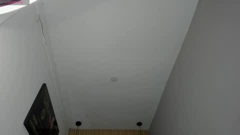 NALAROY online show from April 11, 2026, 8:51 am