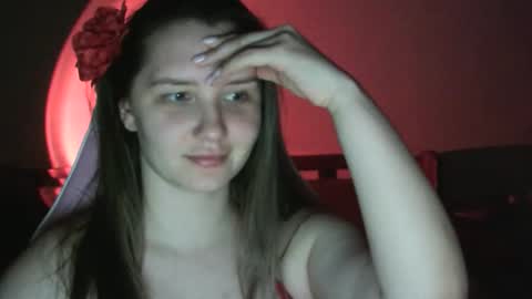 Lola online show from April 5, 2026, 3:20 pm