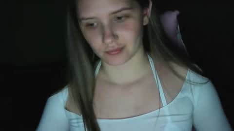 Lola online show from April 16, 2026, 2:51 pm