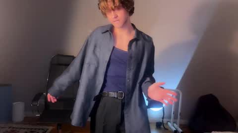 Georges online show from December 3, 2024, 9:01 pm