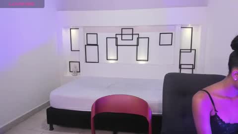 Snapshot of namoismith chatting on January 3, 2025, 4:00 am Namoi Smith online show from January 3, 2025, 4:00 am