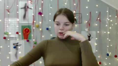 Nana online show from November 25, 2025, 8:03 am