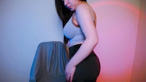 your candy  online show from January 17, 2025, 1:56 pm