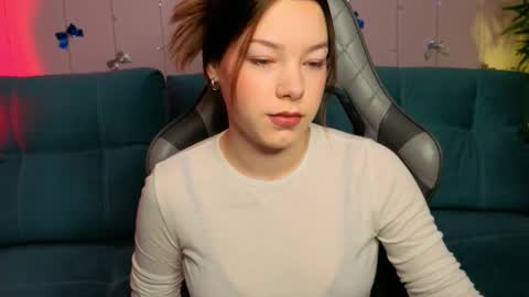 Maeve online show from December 14, 2025, 8:20 am