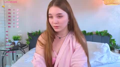 Snapshot of nancycaseys chatting on September 23, 2025, 5:32 am Luna online show from September 23, 2025, 5:32 am