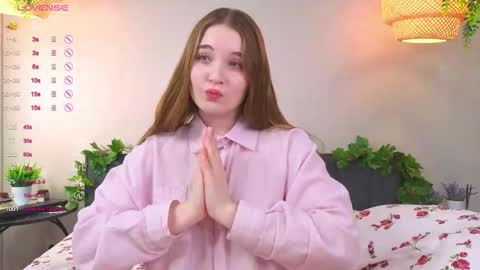 Snapshot of nancycaseys chatting on October 13, 2025, 5:07 am Luna online show from October 13, 2025, 5:07 am