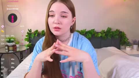 Luna online show from November 7, 2025, 5:29 am