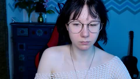 nancymartinez online show from September 10, 2025, 5:07 am