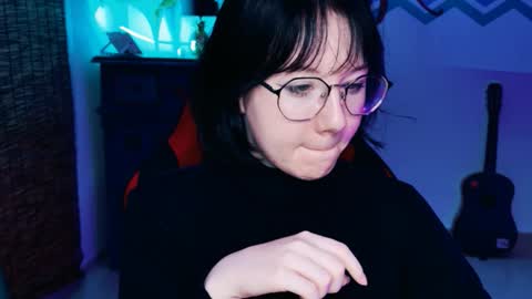 nancymartinez online show from September 17, 2025, 1:02 pm