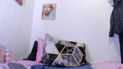 Snapshot of naniis_wish chatting on June 5, 2026, 6:52 am NANIIS online show from June 5, 2026, 6:52 am