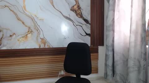 nanis online show from October 22, 2025, 4:18 pm