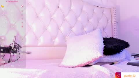 Snapshot of nanit_l chatting on February 16, 2025, 11:26 pm anna online show from February 16, 2025, 11:26 pm